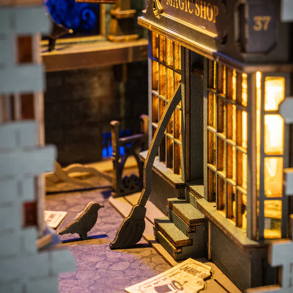 Magic House - Book Nook DIY Kit
