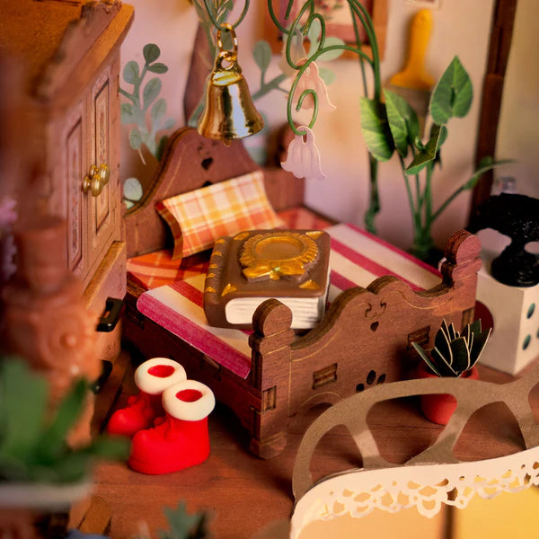 Casa sull'albero da favola, casa in miniatura fai da te