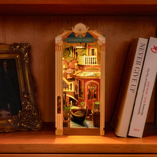 DIY Book nook Kit fai-da-te Rolife Romantic Venice Diorama