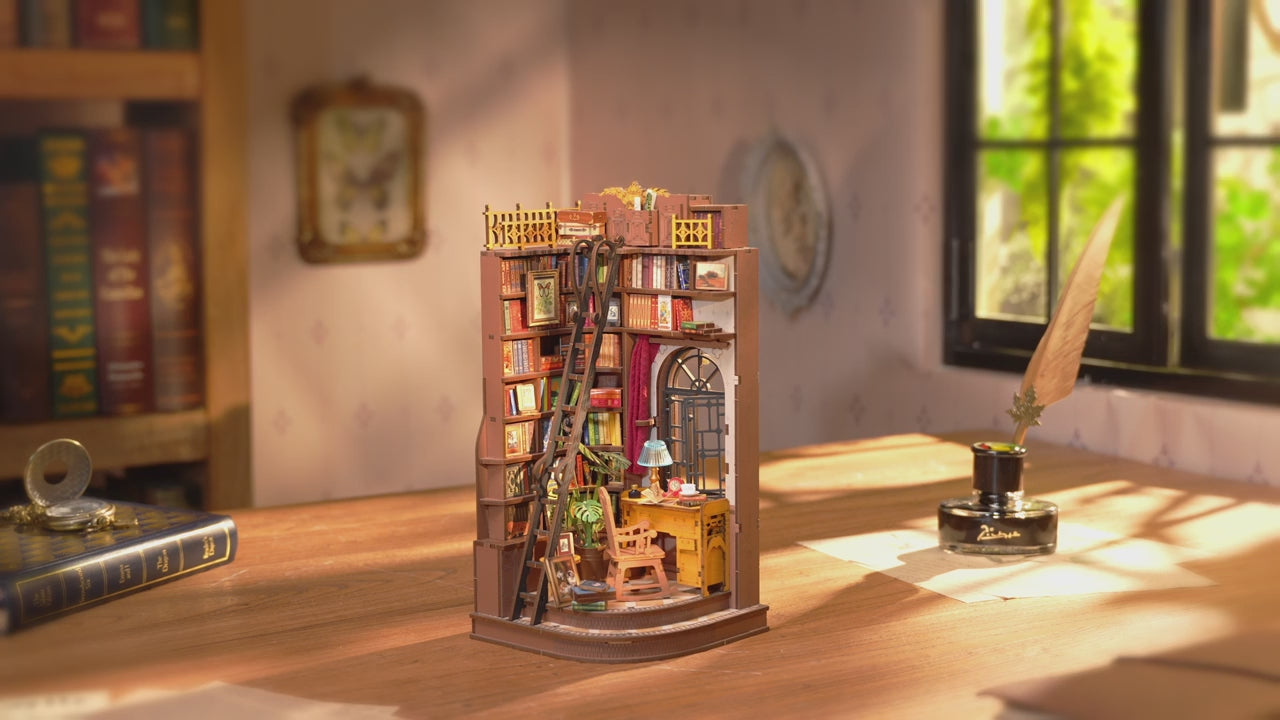 DIY Book Nook Angolo Studio Silenzioso MIniatura Libreria Diorama